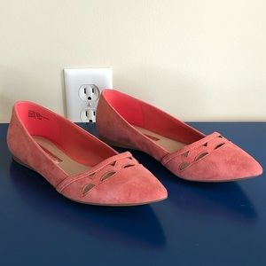 Audrey Brooke, Marte coral cutout flats, size 7.5